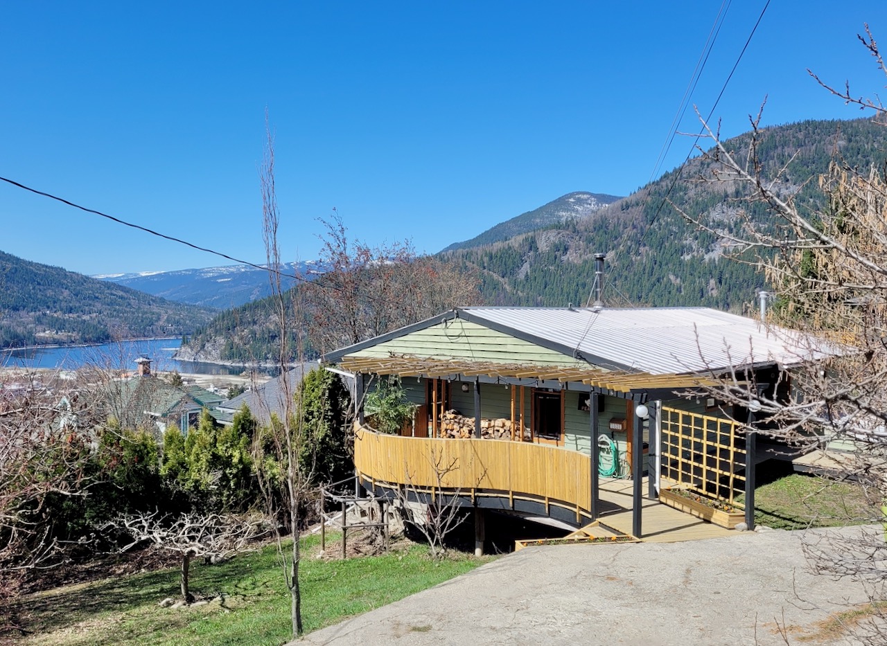 Real Kootenays: West Kootenay Real Estate: Your dream home starts here